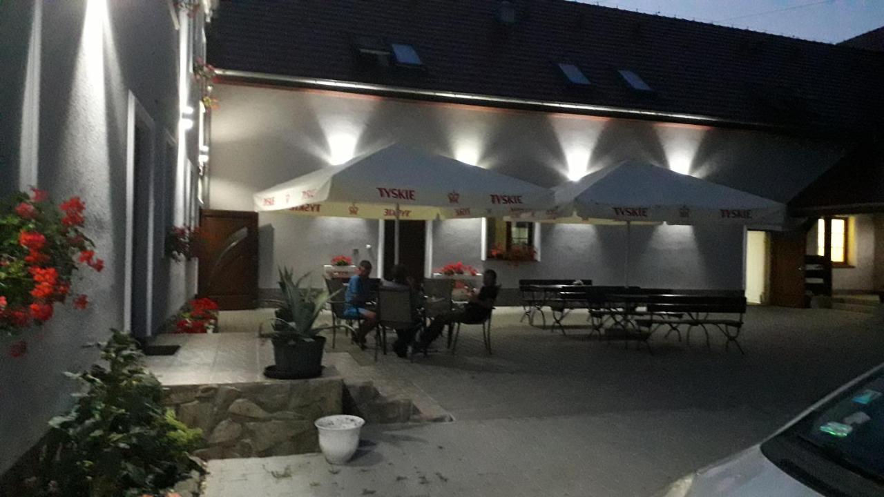 Zajazd Zacheta Kamienna Gora Esterno foto