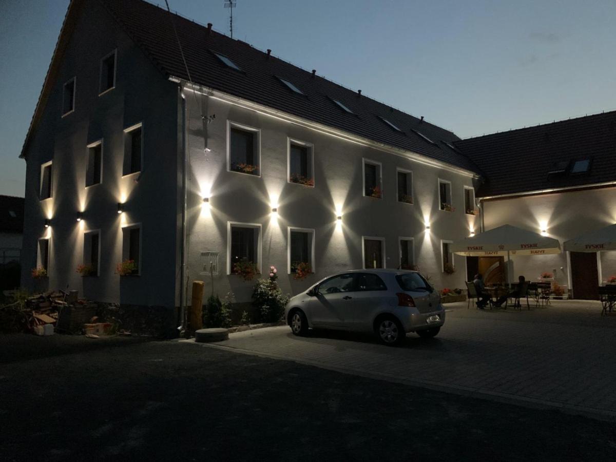 Zajazd Zacheta Kamienna Gora Esterno foto