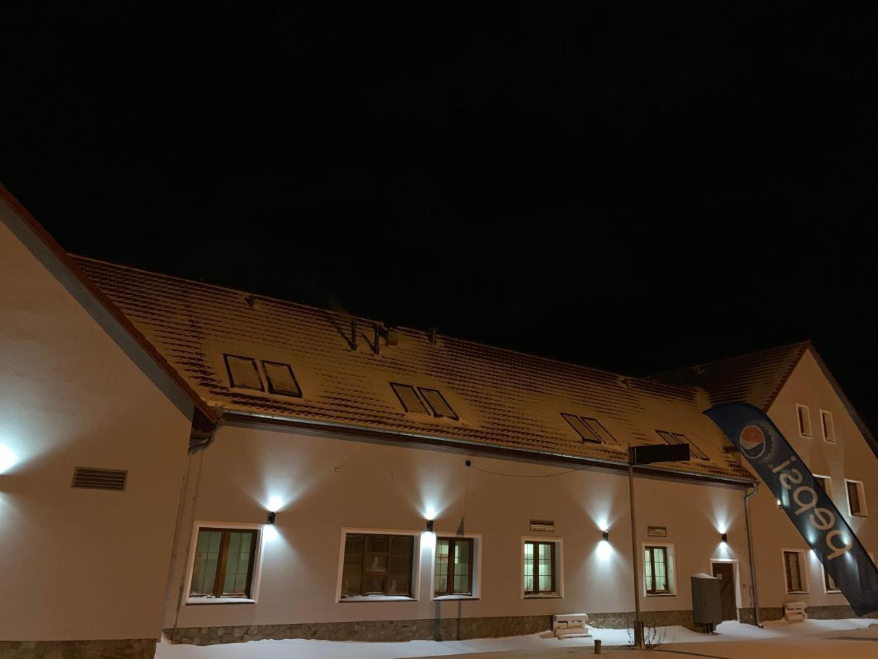 Zajazd Zacheta Kamienna Gora Esterno foto